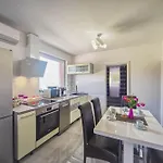 아파트 Excellente Belvedere 풀라