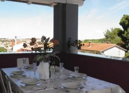 Excellente Belvedere Apartment Pula
