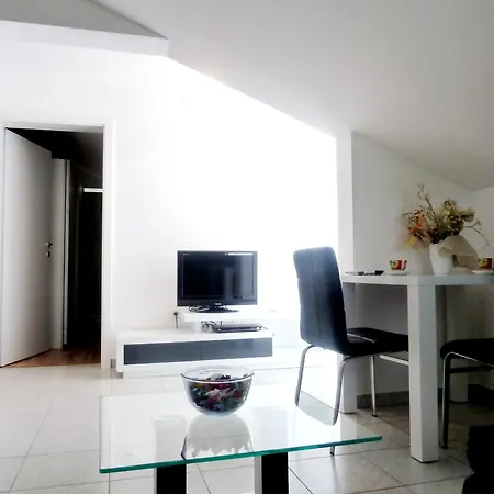 Excellente Belvedere Apartment Pula