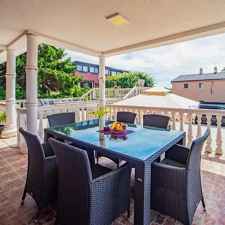 Excellente Belvedere Apartment Pula