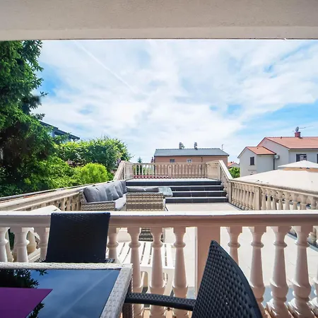Excellente Belvedere Apartment *